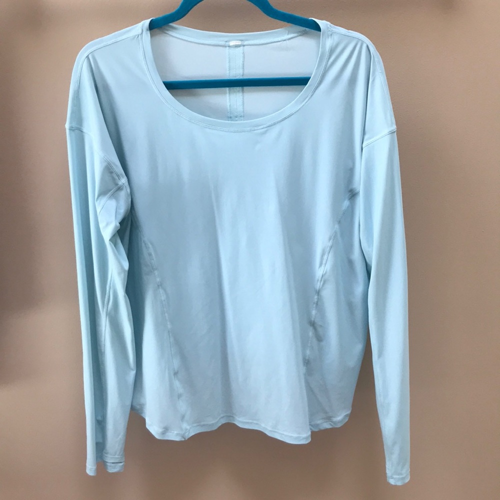 Lululemon top